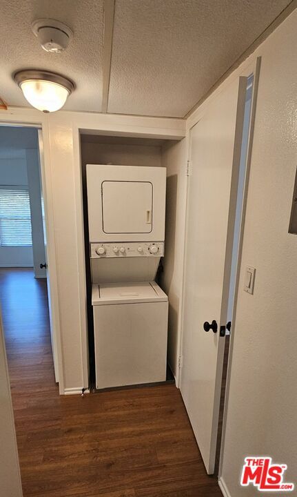 Building Photo - 2349 S Bentley Ave