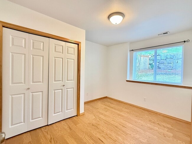 Building Photo - Rare First-Time Rental | Spacious 5BR + Office Cul-de-Sac Home Backing to Nature