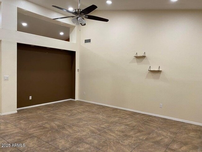 Building Photo - 870 N Madrid Ln