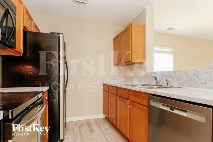 Building Photo - 110 Larkspur Dr