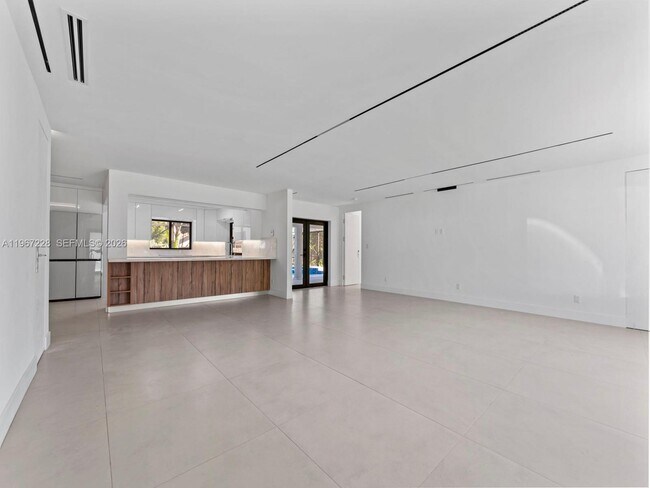 Building Photo - 2537 NW 116th Terrace