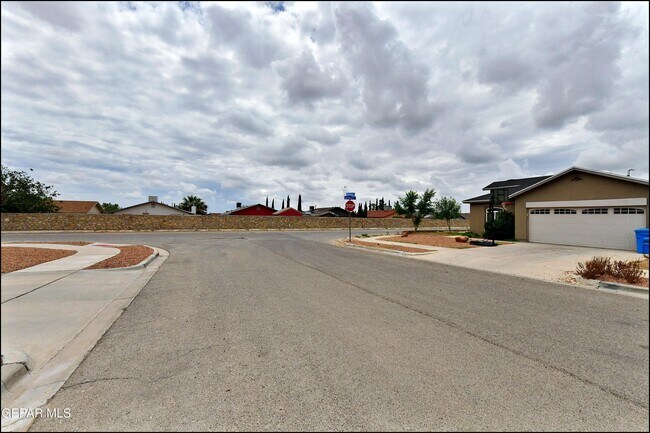 Building Photo - 872 Colbert Shapleigh Pl
