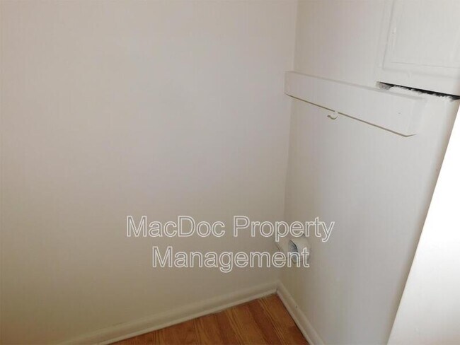 Building Photo - 619 Anvil Rd