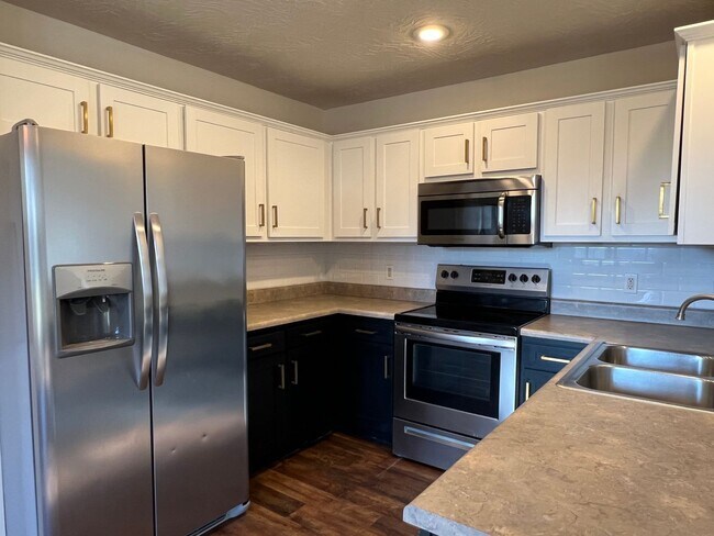 Building Photo - All Brick Home is Carver Woods