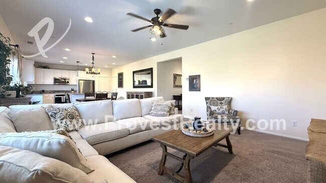 Building Photo - 11760 Sierra Rd