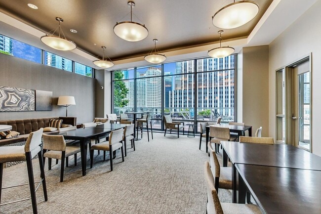 Building Photo - 240 E Illinois St