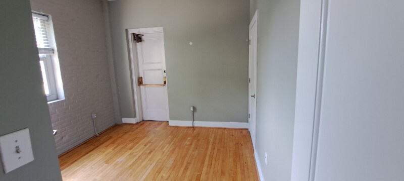 Building Photo - 200 Claremont Ave