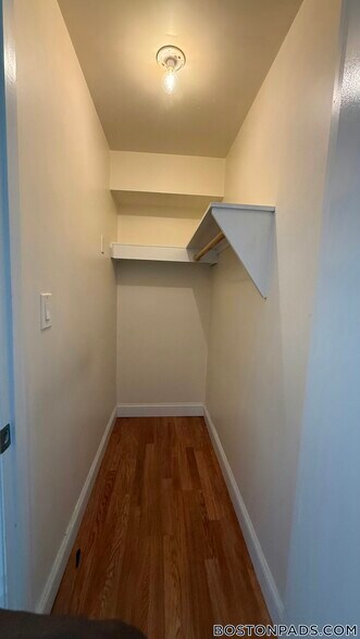 Building Photo - 12 Westgate Dr