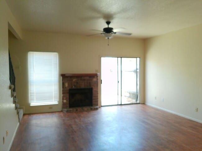 Building Photo - 2936 Saint Joseph Unit B - 2/Bed 2.5/Bath ...