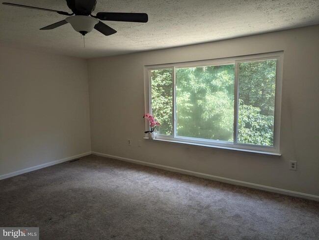 Building Photo - 11425 Encore Dr