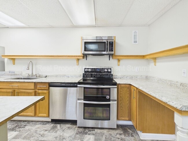 Building Photo - 2501 N Augusta St