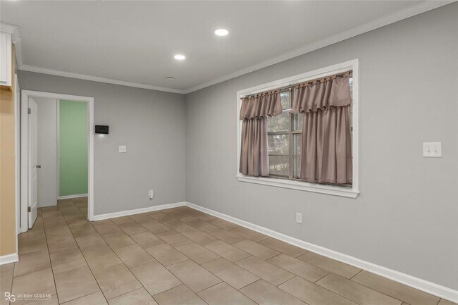 Building Photo - 9346 Shartel Dr