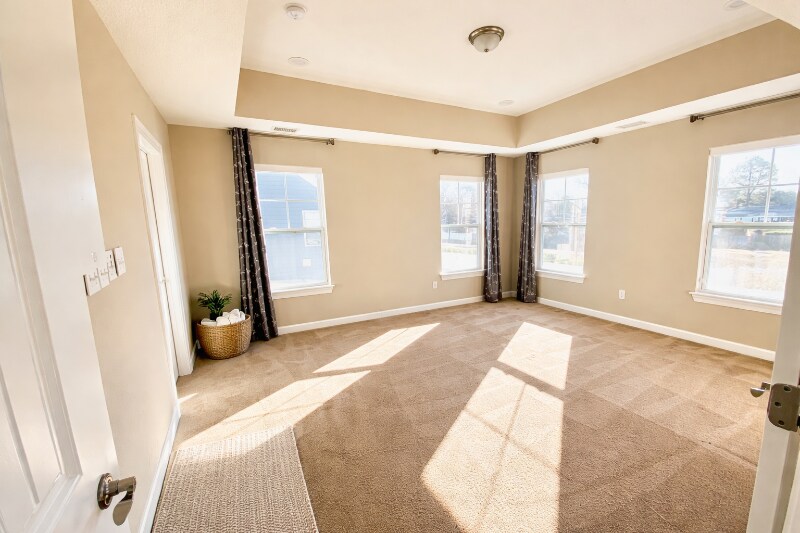 Building Photo - 1300 Parkdale St