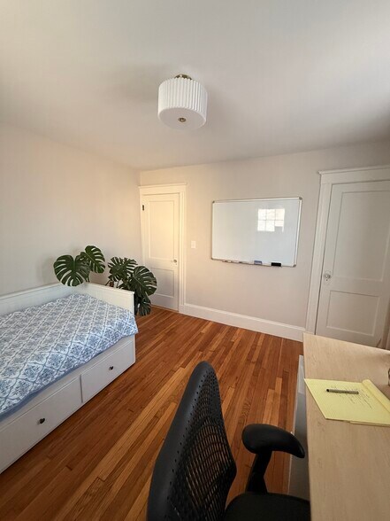 Building Photo - 23 Matchett St