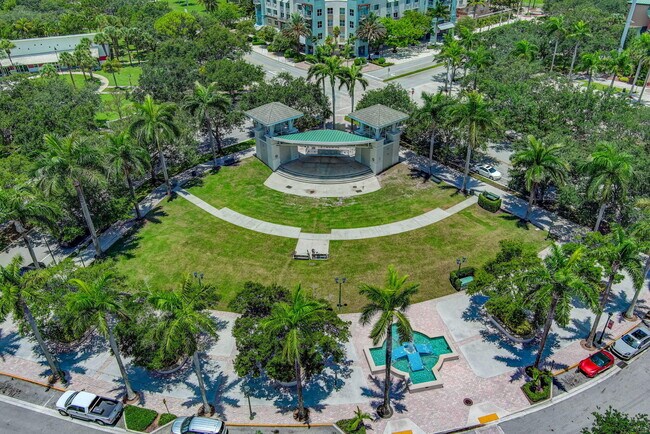 Building Photo - 275 Murcia Dr