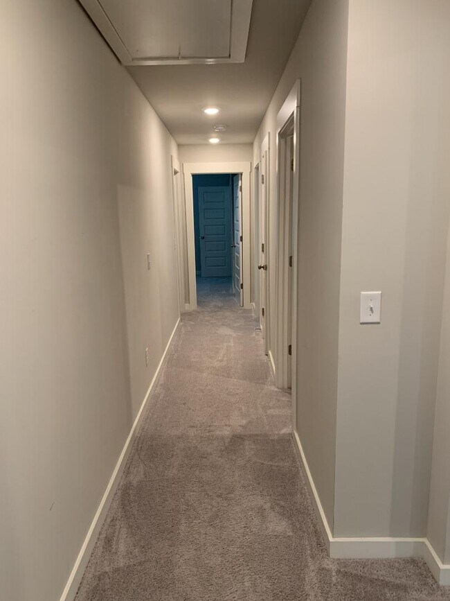 Building Photo - 5053 Percival Dr