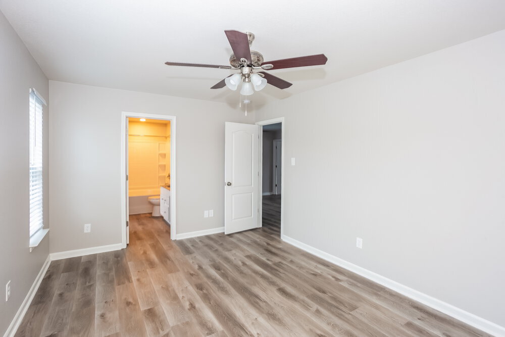 Building Photo - 1350 Haestad Ct