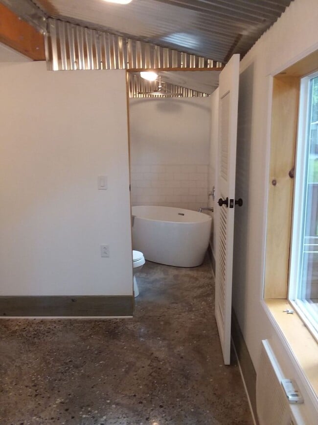 Building Photo - Beautiful 2 Bedroom in York, PA!