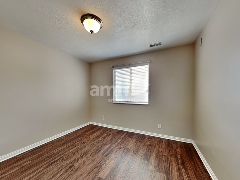 Building Photo - 5521 W Stone Blf Wy