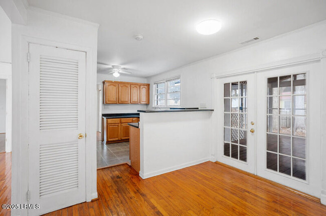 Building Photo - 1115 Emmons St