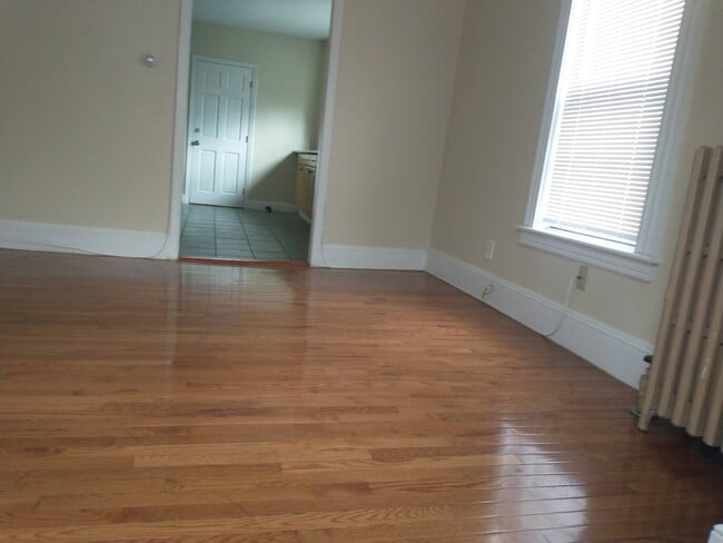Building Photo - 85 Lynnfield St