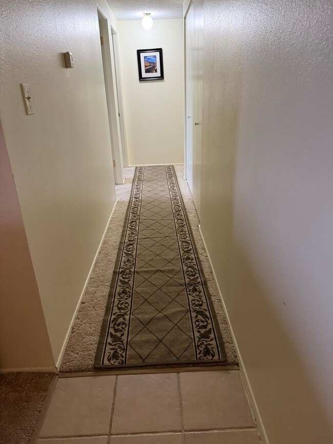 Building Photo - Fully Furnished Condo - 2 bedroom, 1 bath