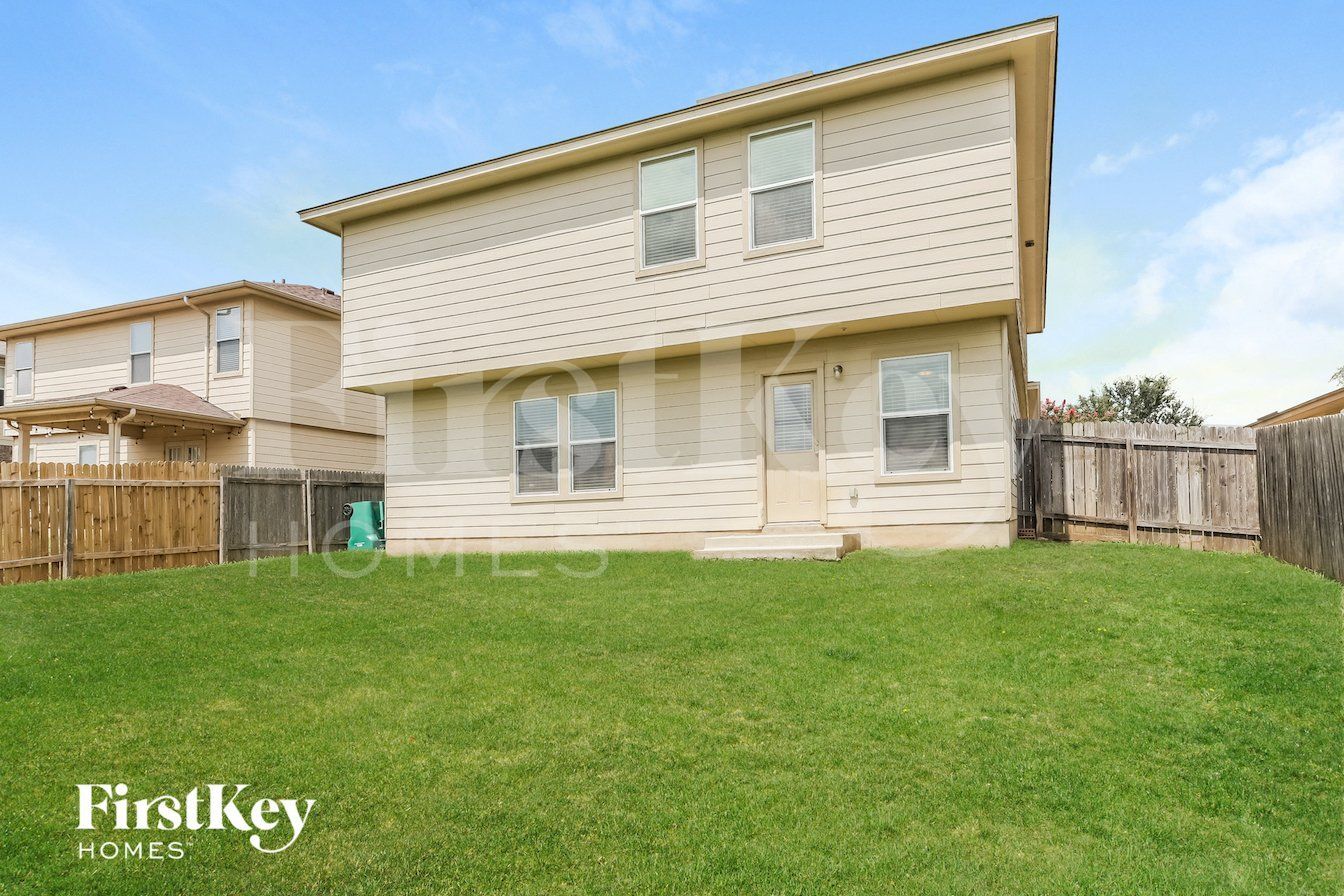 Building Photo - 466 Dolly Dr