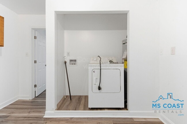 Building Photo - 3007 Meteor St