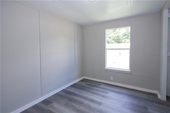 Building Photo - 340 Towler St