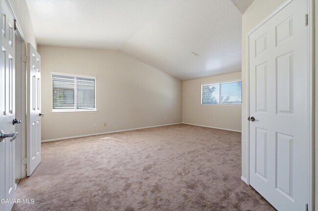 Building Photo - 3129 Golfwood Ct