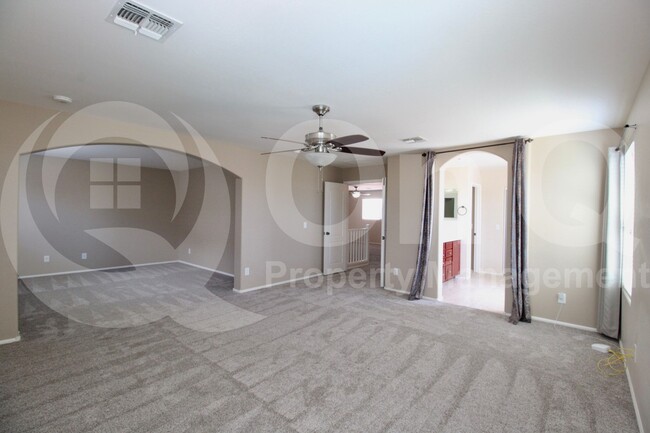 Building Photo - 4313 E Folgers Rd