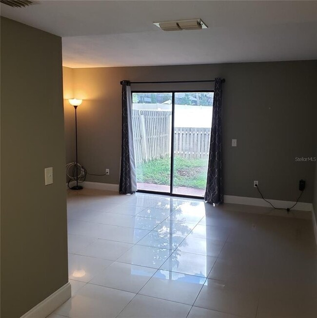 Living room - 4427 Dylan Loop