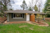 Building Photo - 346 Cummins Rd