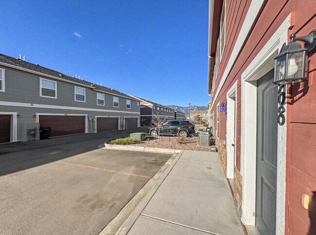 Building Photo - 4668 Ports Down Ln