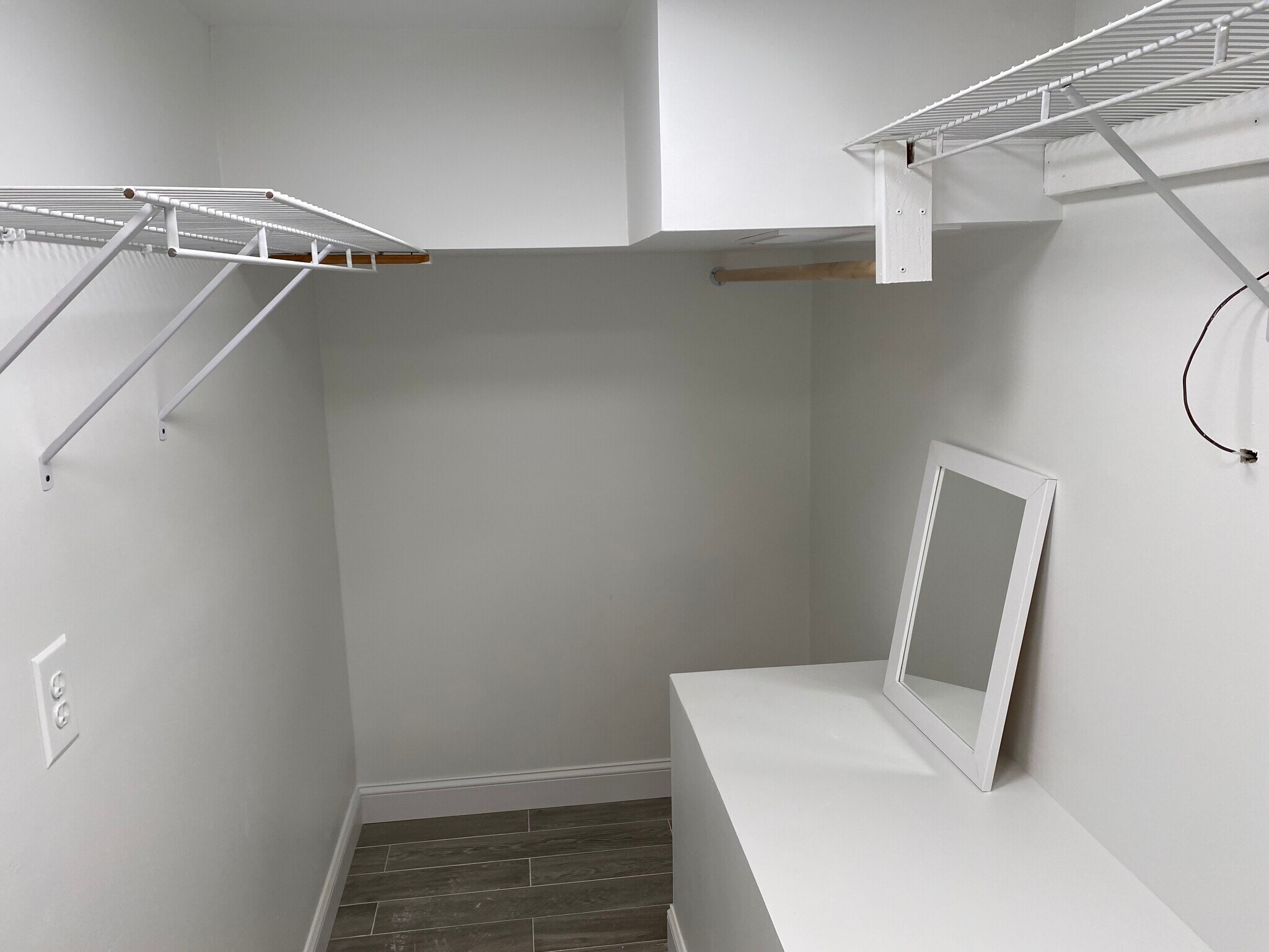 Building Photo - 140 Clark St