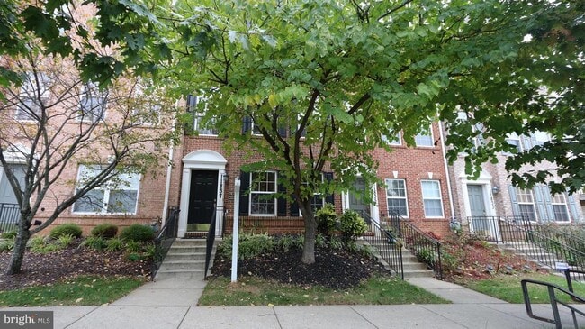 Building Photo - 11837 Regents Park Dr