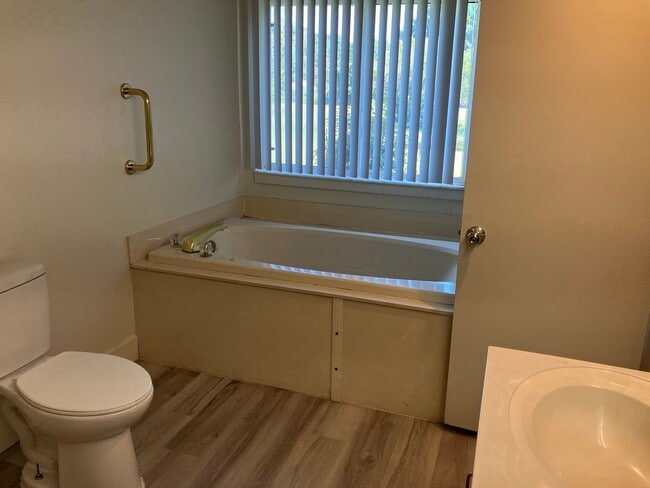 Building Photo - 2 Bedroom 2 Bathroom Condo in Calabash