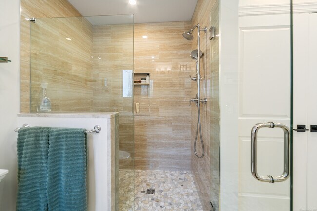 Building Photo - 367 Heritage Vlg