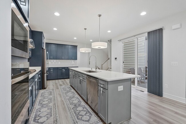 Building Photo - 22956 Aurora Vw Dr