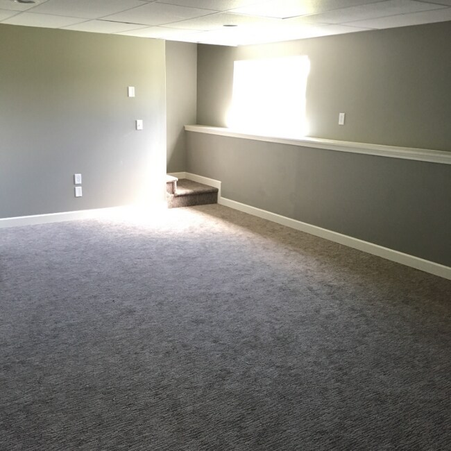 Building Photo - 7644 Deer Track Run