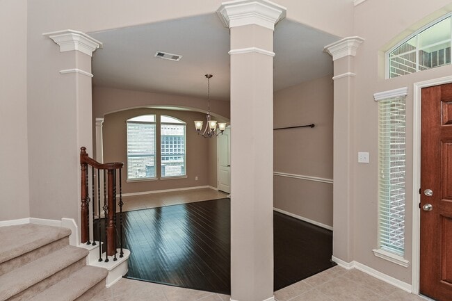 Building Photo - 6314 Bennington Springs Dr