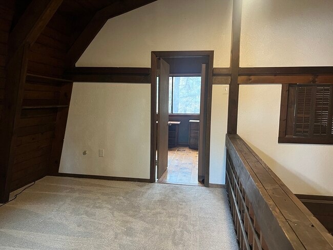 Building Photo - 888 Salem St