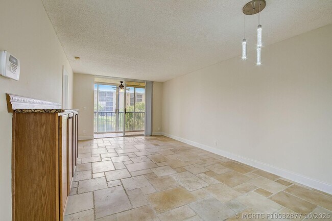 Building Photo - 7940 NW 50th St