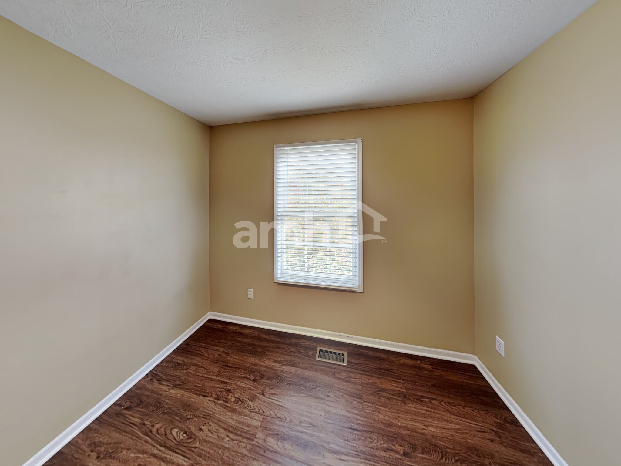 Building Photo - 7961 Blacklick View Dr