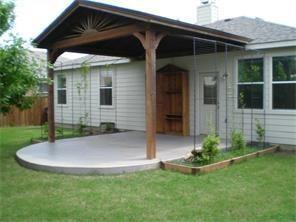 Building Photo - 2213 Willow Dr