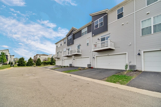 Building Photo - 4201 Calder Ln