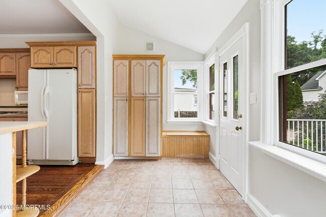 Building Photo - 638 Overton Pl