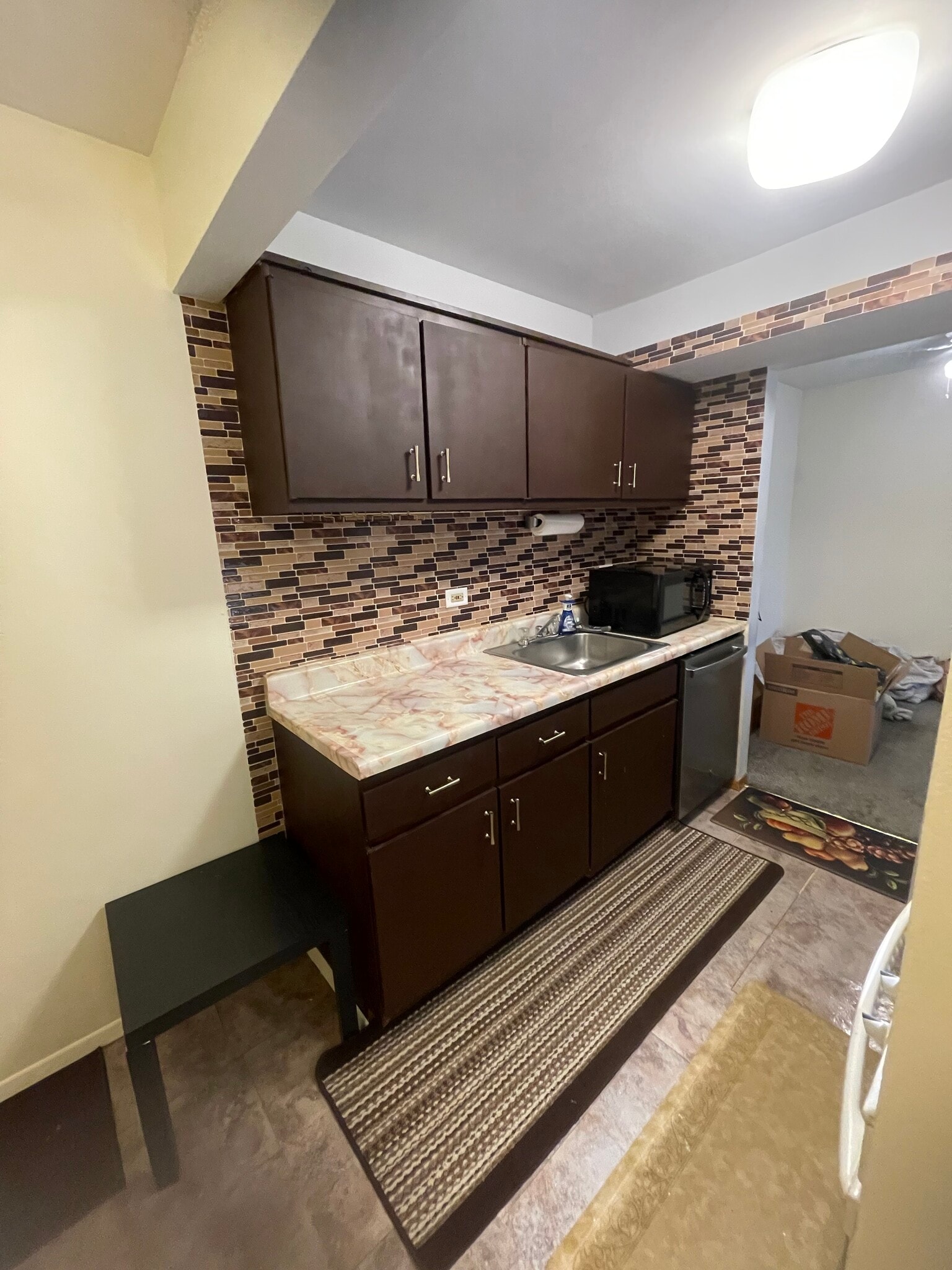 Building Photo - 7 Oak Creek Dr