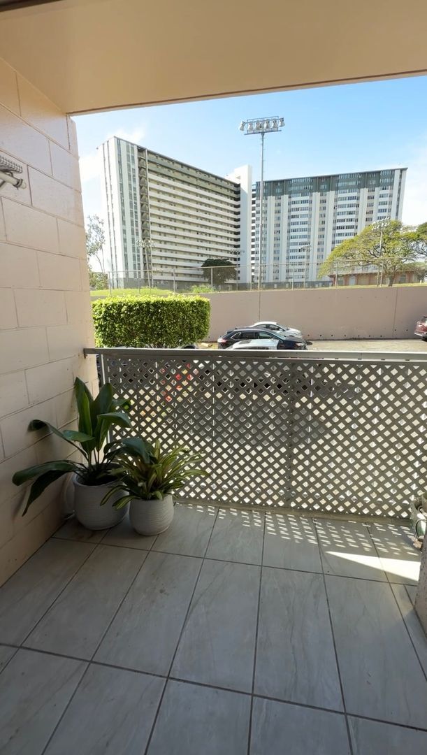 Building Photo - Newly Renovated 2-Bedroom in Kalihi | Lanai + Parking