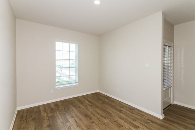 Building Photo - 7626 Tipton Meadow Way